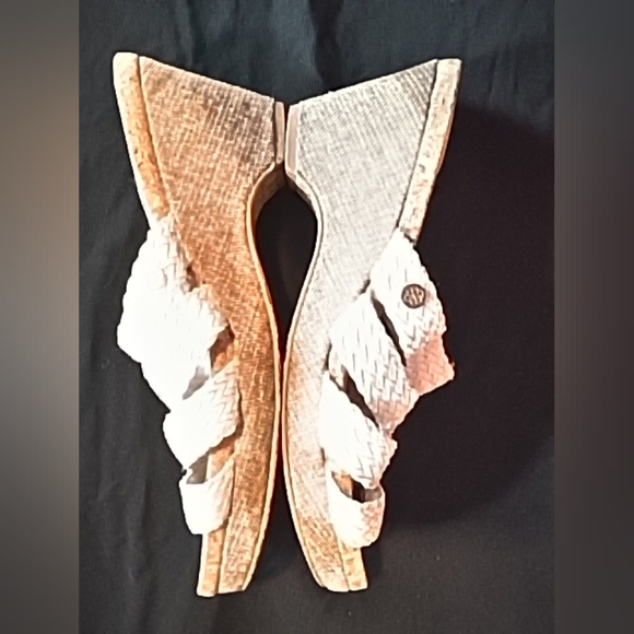 🛍️ BUNDLE ONLY 🛍️DANA BUCHMAN LADIES WHITE WOVEN HEELED SANDALS - Picture 5 of 11